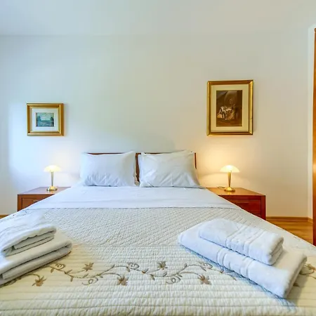 Your Ideal Haven For Serene Relaxation Roglic Near Baska Voda Villa