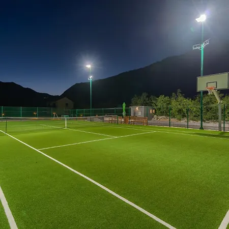 Roglic - Pool, Tennis & Pets Welcome I Makarska Riviera *