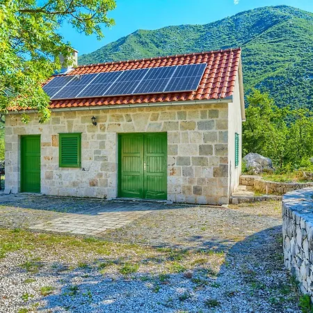 Roglic - Pool, Tennis & Pets Welcome I Makarska Riviera